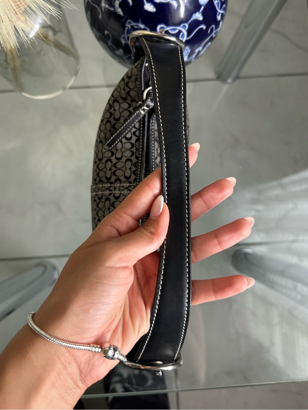 Vintage Coach Signature Soho Small Black Shoulder Bag - Picture 4 of 6